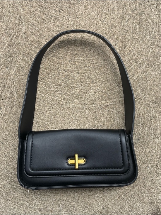 Rachel Zoe Handbags - Rachel Zoe Black Rectangle Shoulder Bag with Gold Turn-Lock